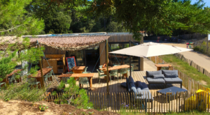 moments-cafe-terasse-plage-bouil-ecole-voile-longeville-sur-mer