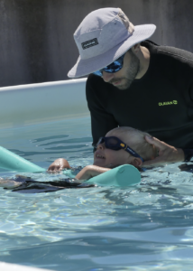 Cours de natation en Vendée pour enfants piscine extérieure longeville sur mer ocean players