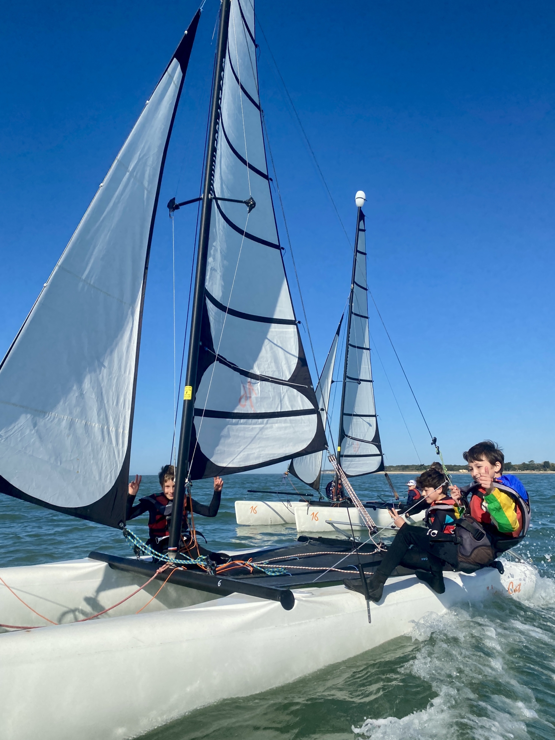 cours de catamaran école de voile du bouil vacances avril plage du bouil Longeville sur Mer vendée
